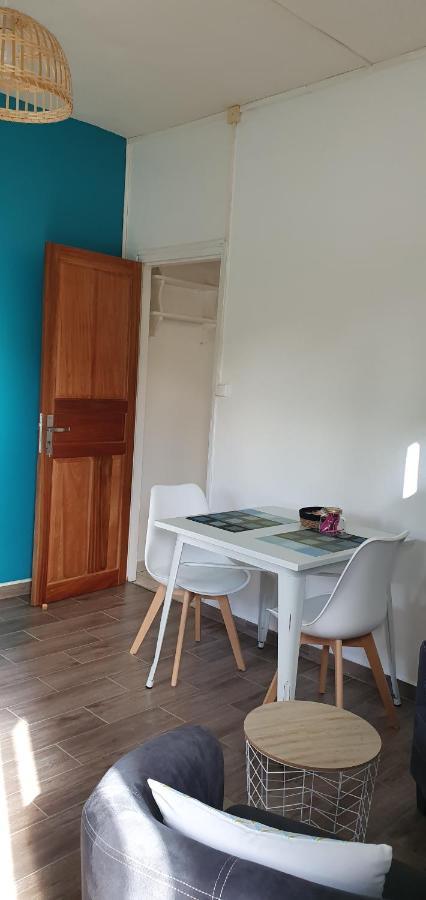 Apartamento Meublé chez Gilbert Le Tampon Exterior foto