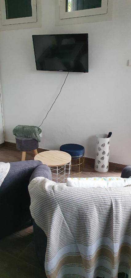 Apartamento Meublé chez Gilbert Le Tampon Exterior foto